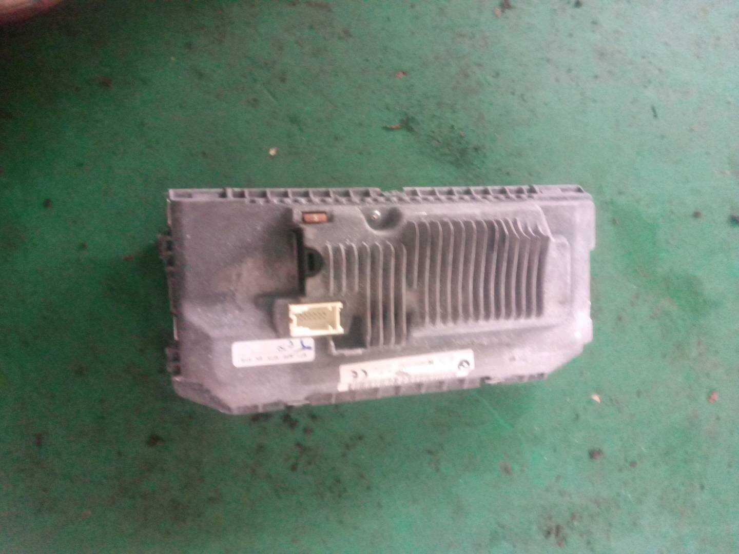 65509172146 仪表台中央显示器