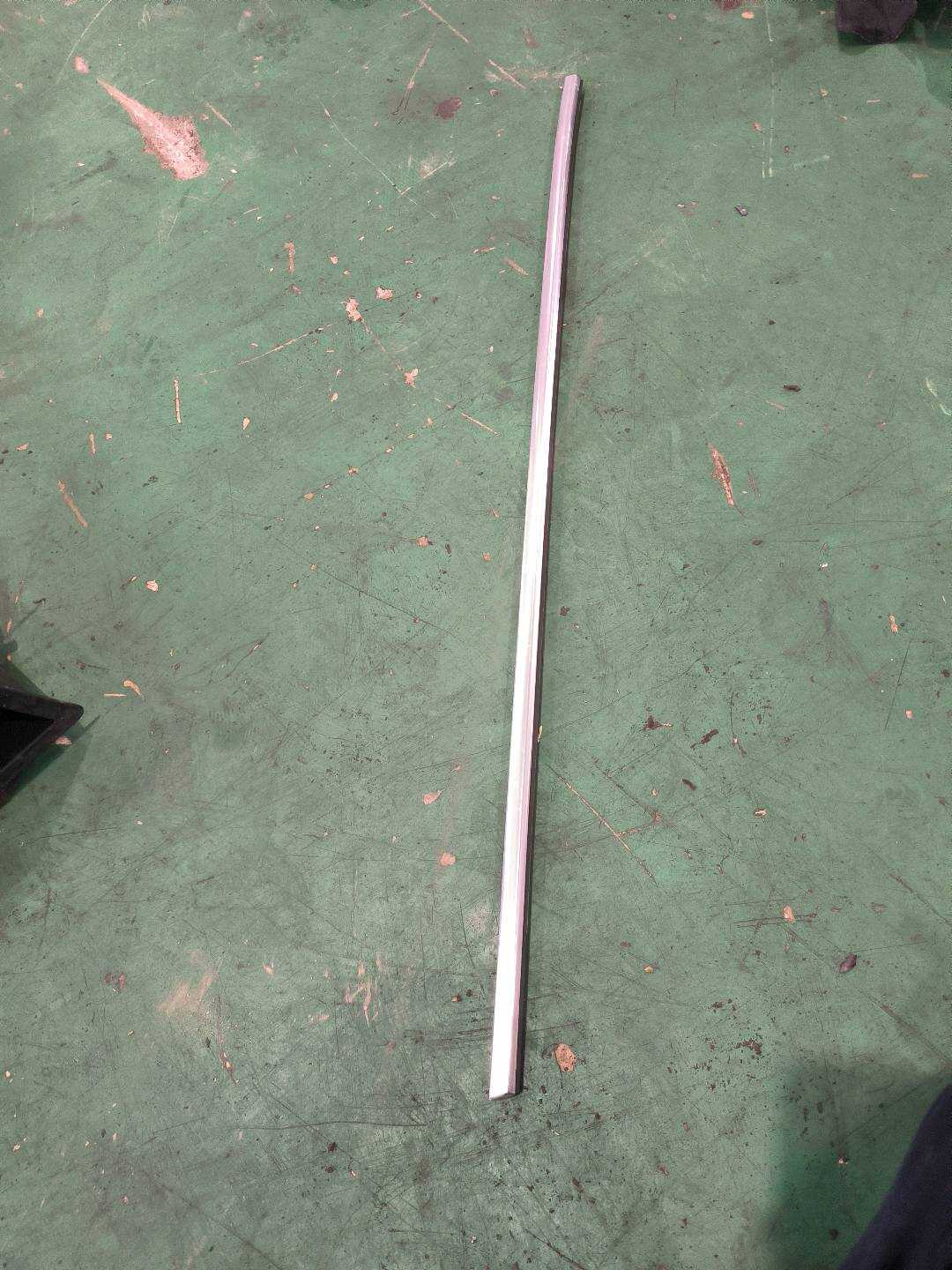51357352426 后门玻璃压条(右外)