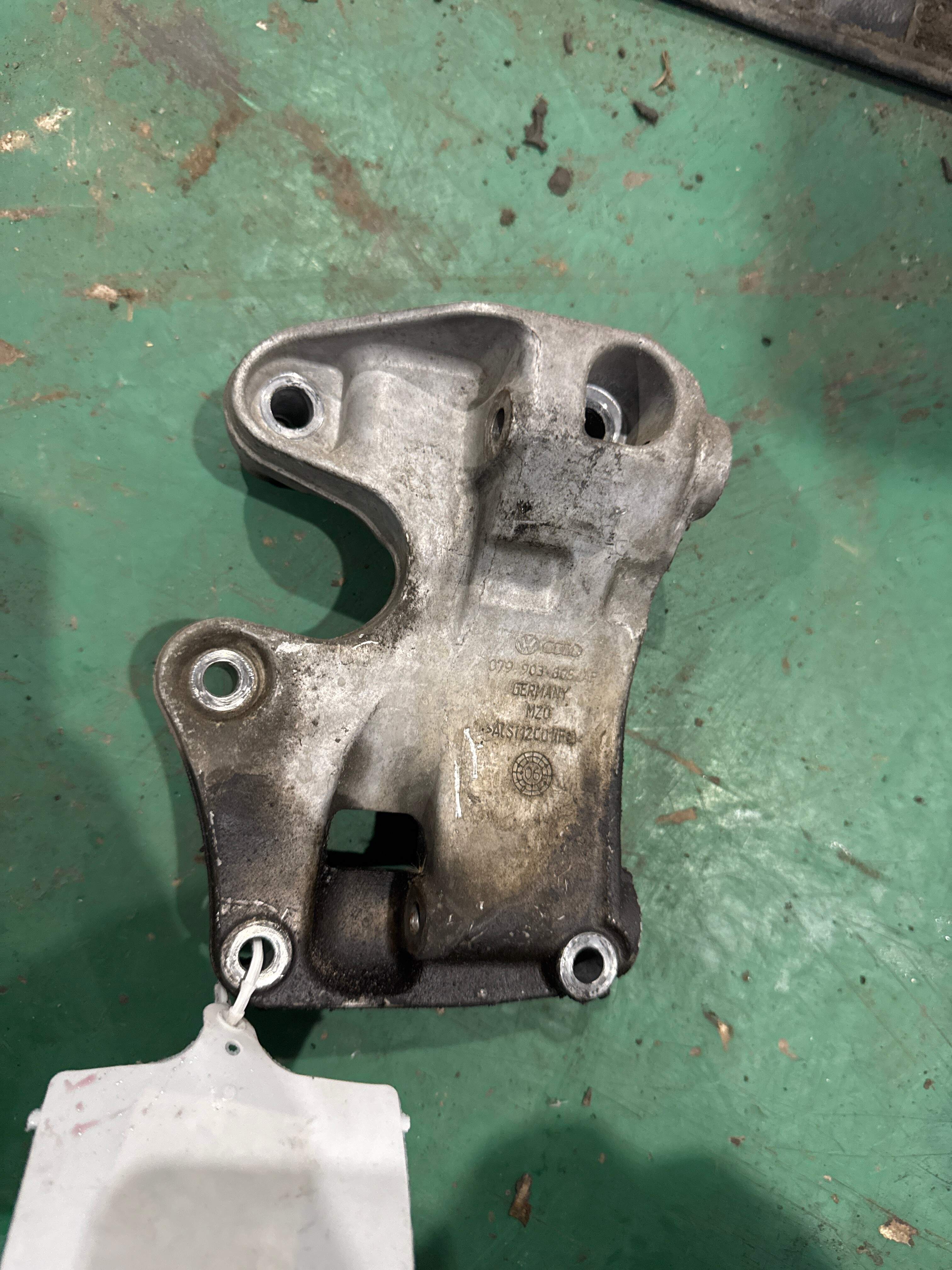 079903805AF Alternator Bracket
