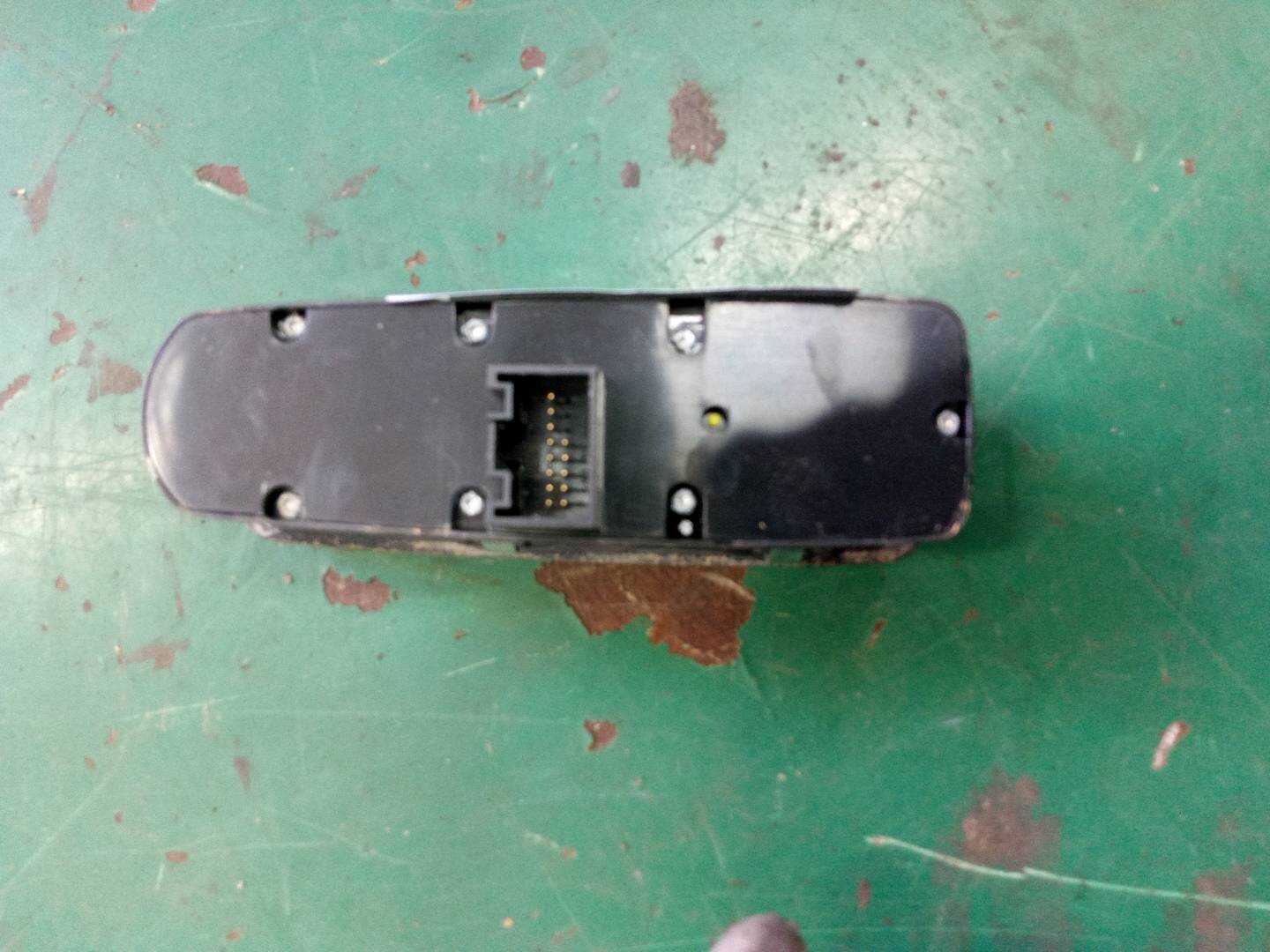 7PP959858KDML 前门玻璃升降开关(左)