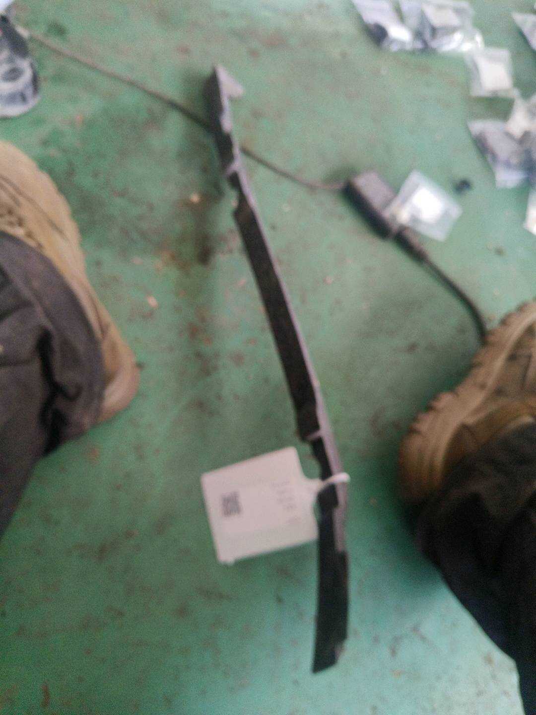51487217024 密封件 前部 右