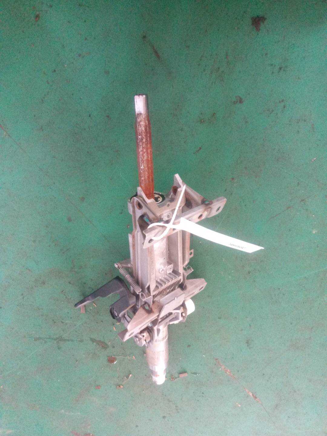 L8WD419506A 转向管柱