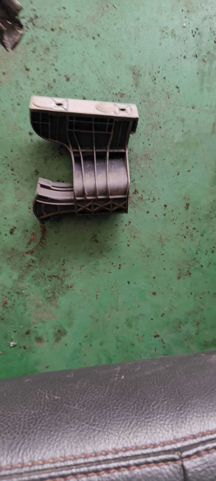 9674413080 Front Door Window Guide Rail, Rear Left