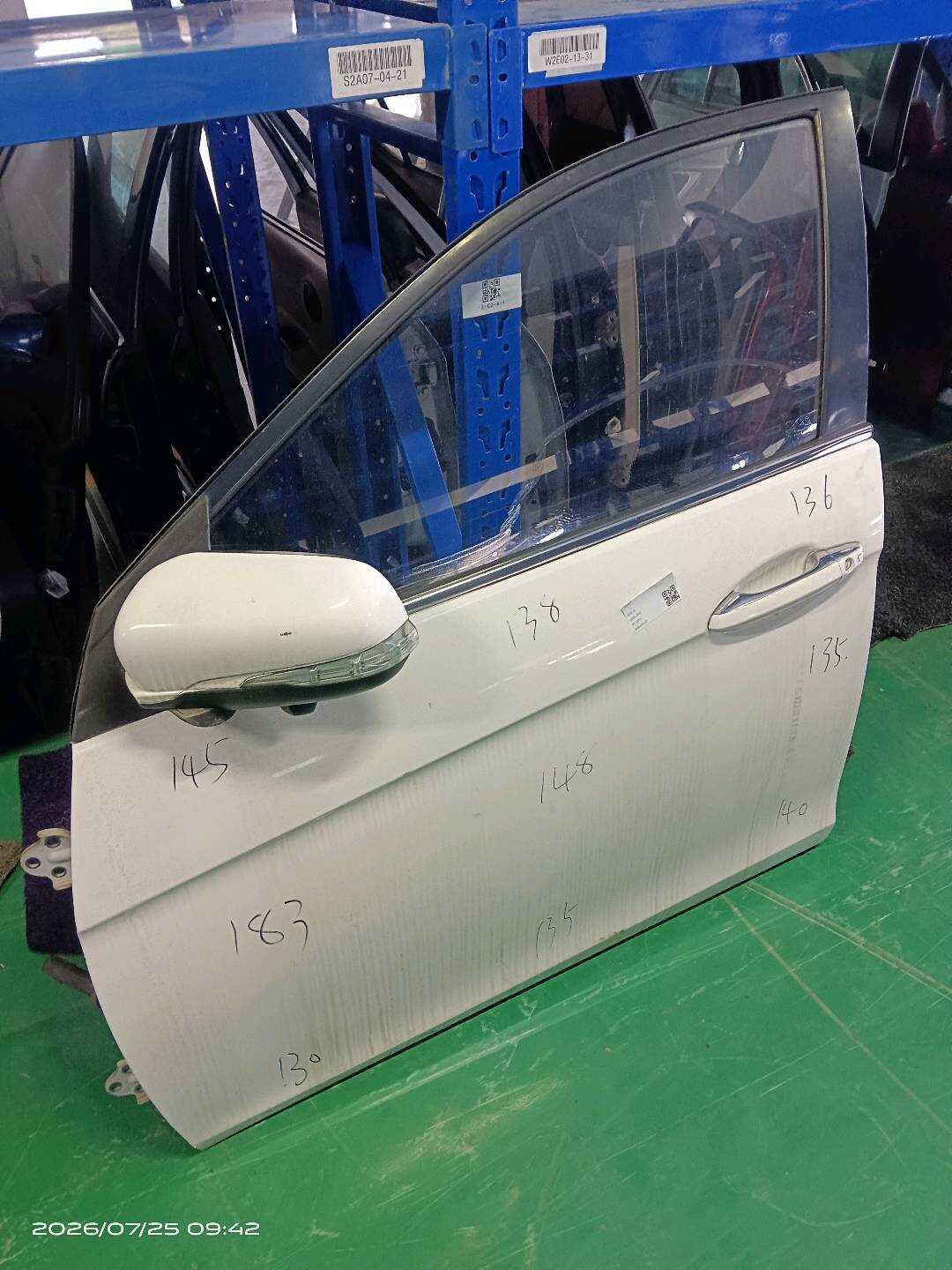 SEDB31V501B3 Front Door Shell, Left