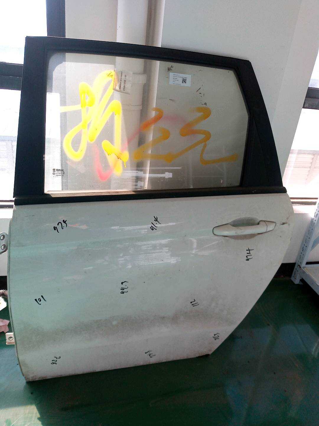 62010100B81B0Y 后门壳（左）