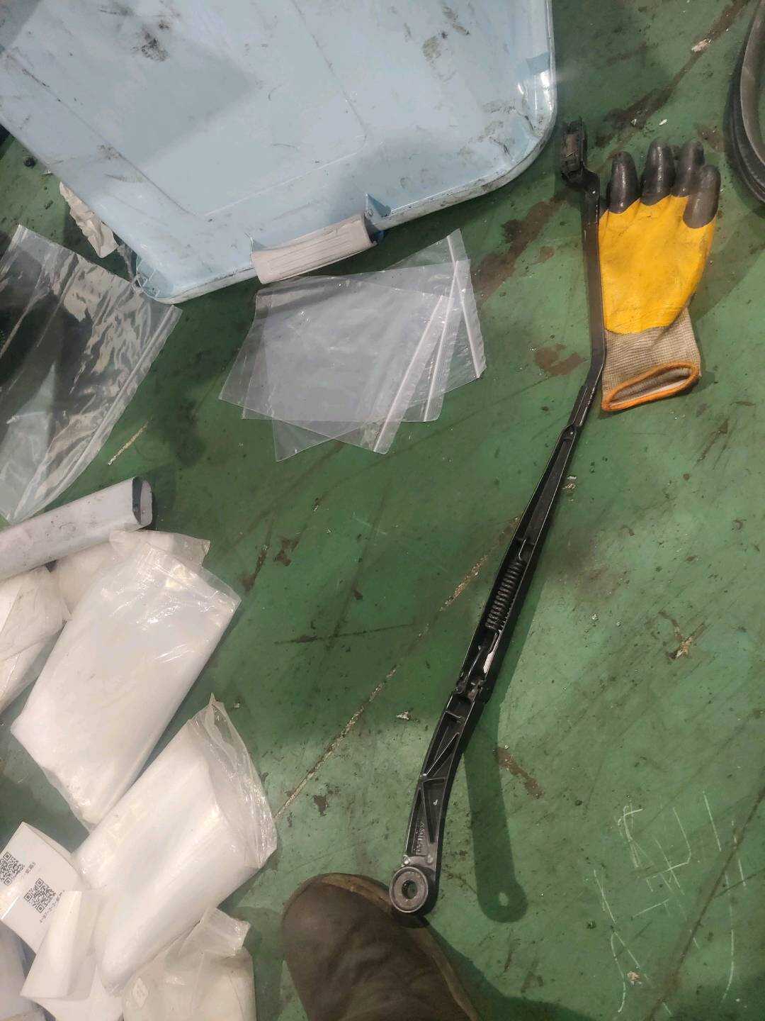 B012874 右雨刮臂
