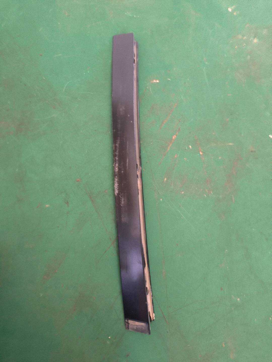 51357205763 后门窗框外饰板(左后)