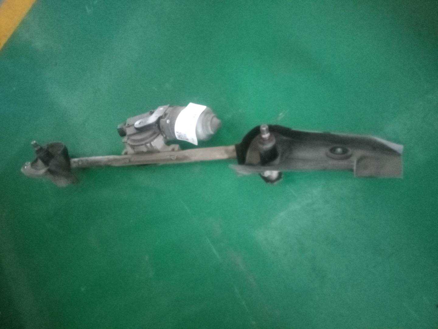 GS1D67340 Front Windshield Wiper Motor
