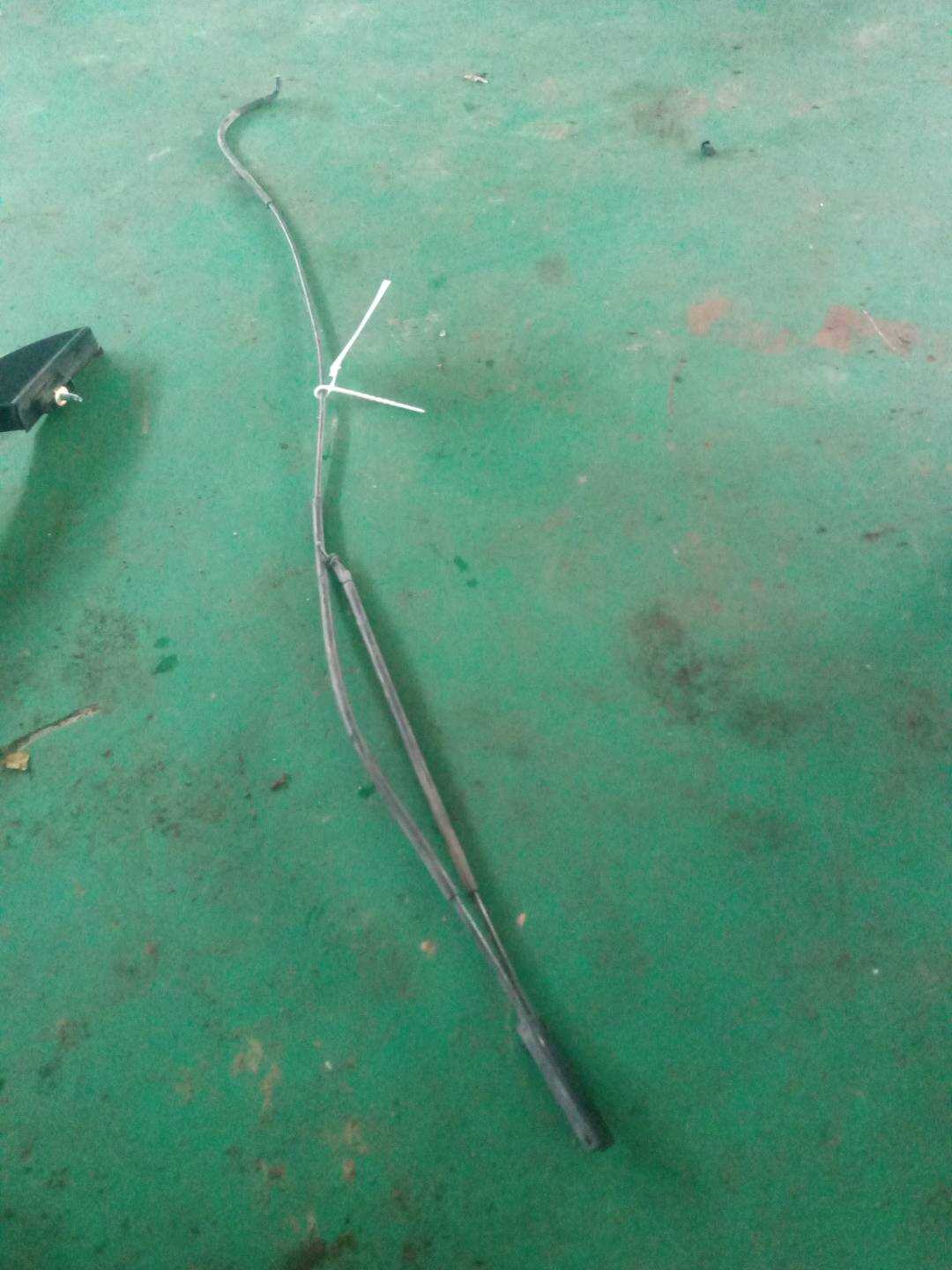 51237184456 前机盖拉线(前)