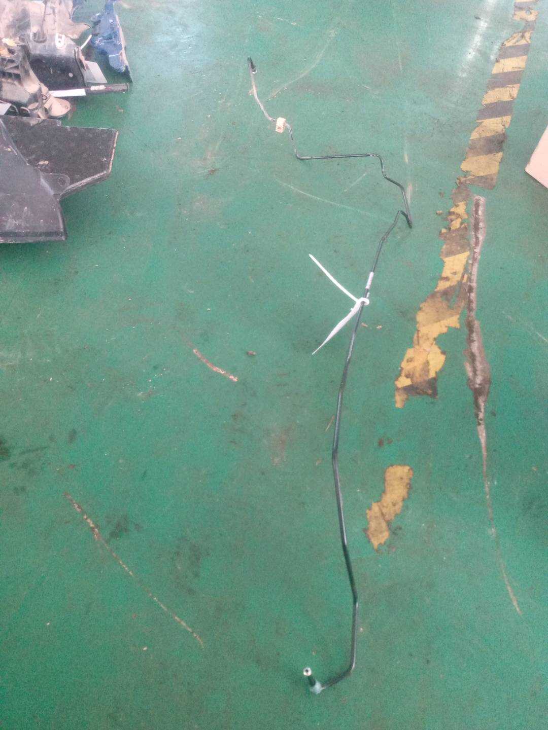 34306860941 前制动管路