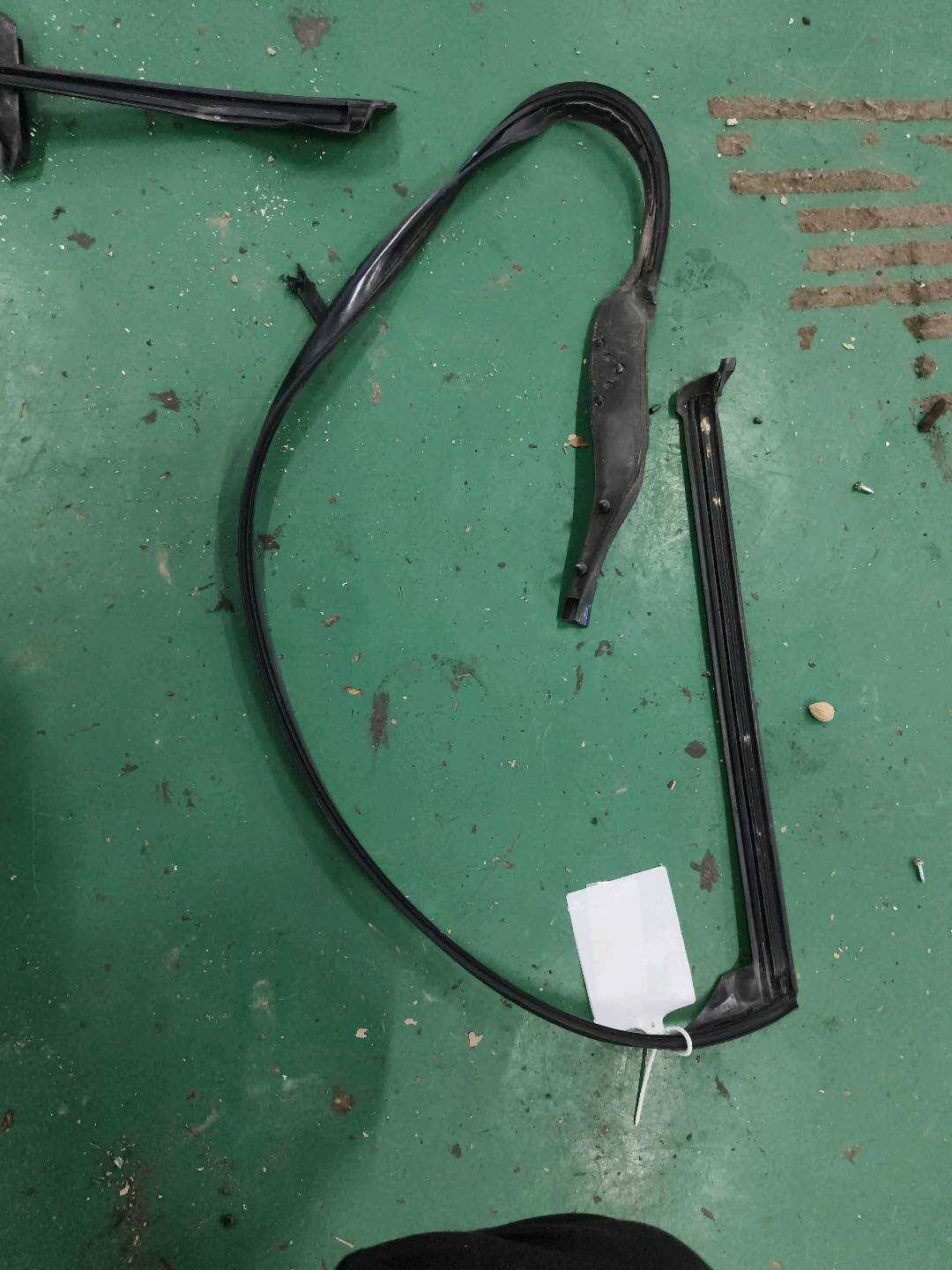51357182303 Rear Door Seal Strip (Upper Left)