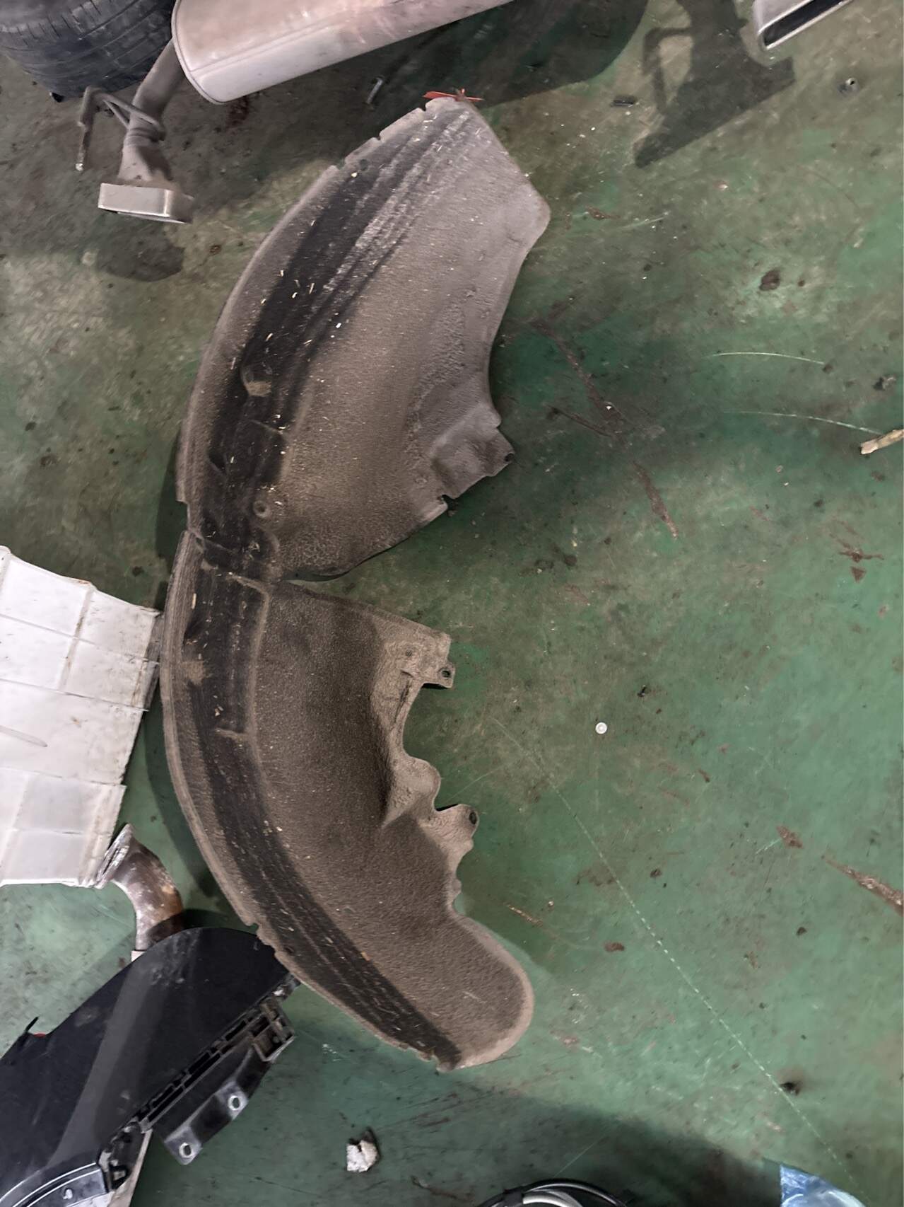 84182808 Front Fender Liner, Right