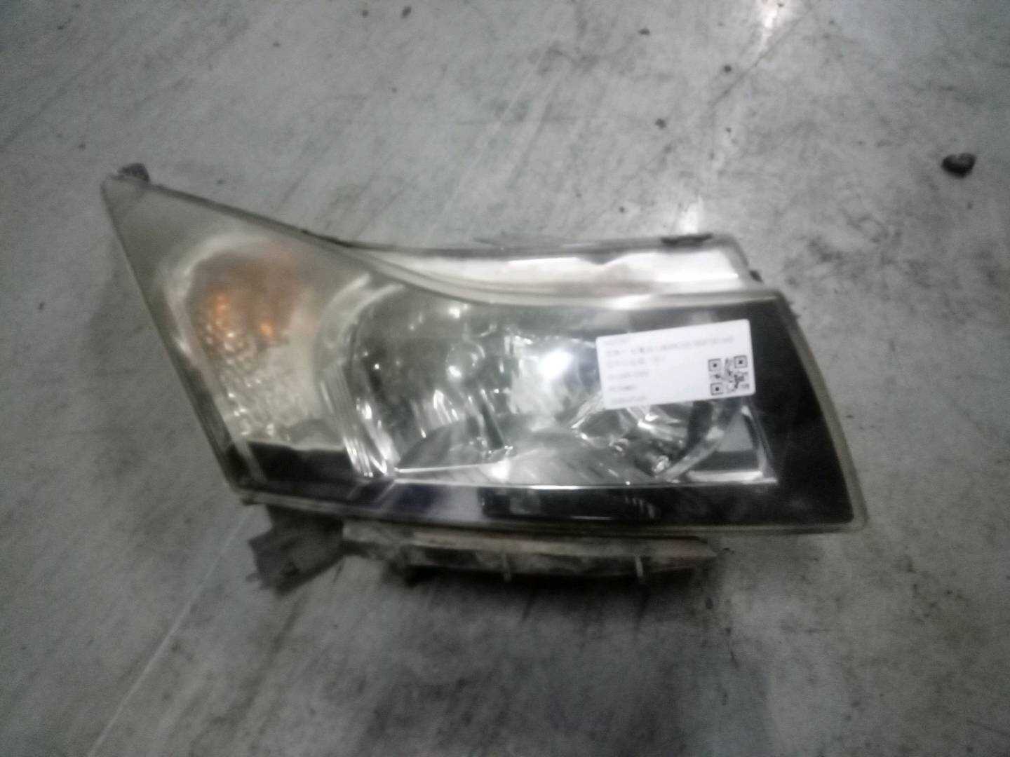 9005367 Front Headlight Assembly, Right