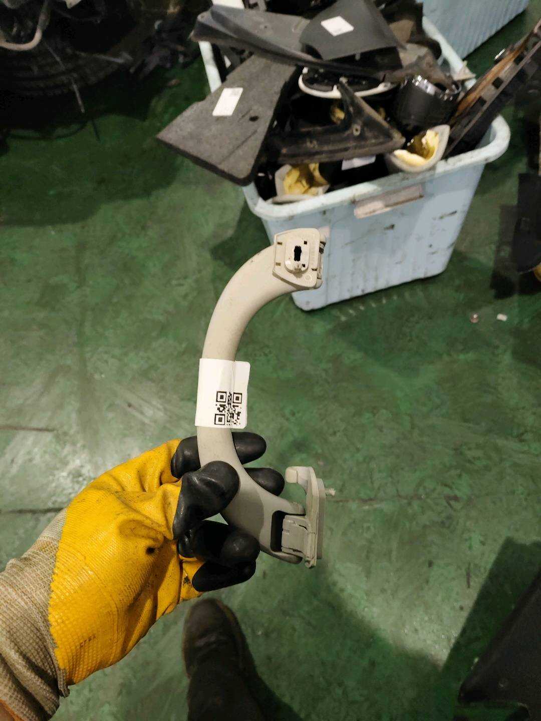 A21181001517E94 Roof Grab Handle