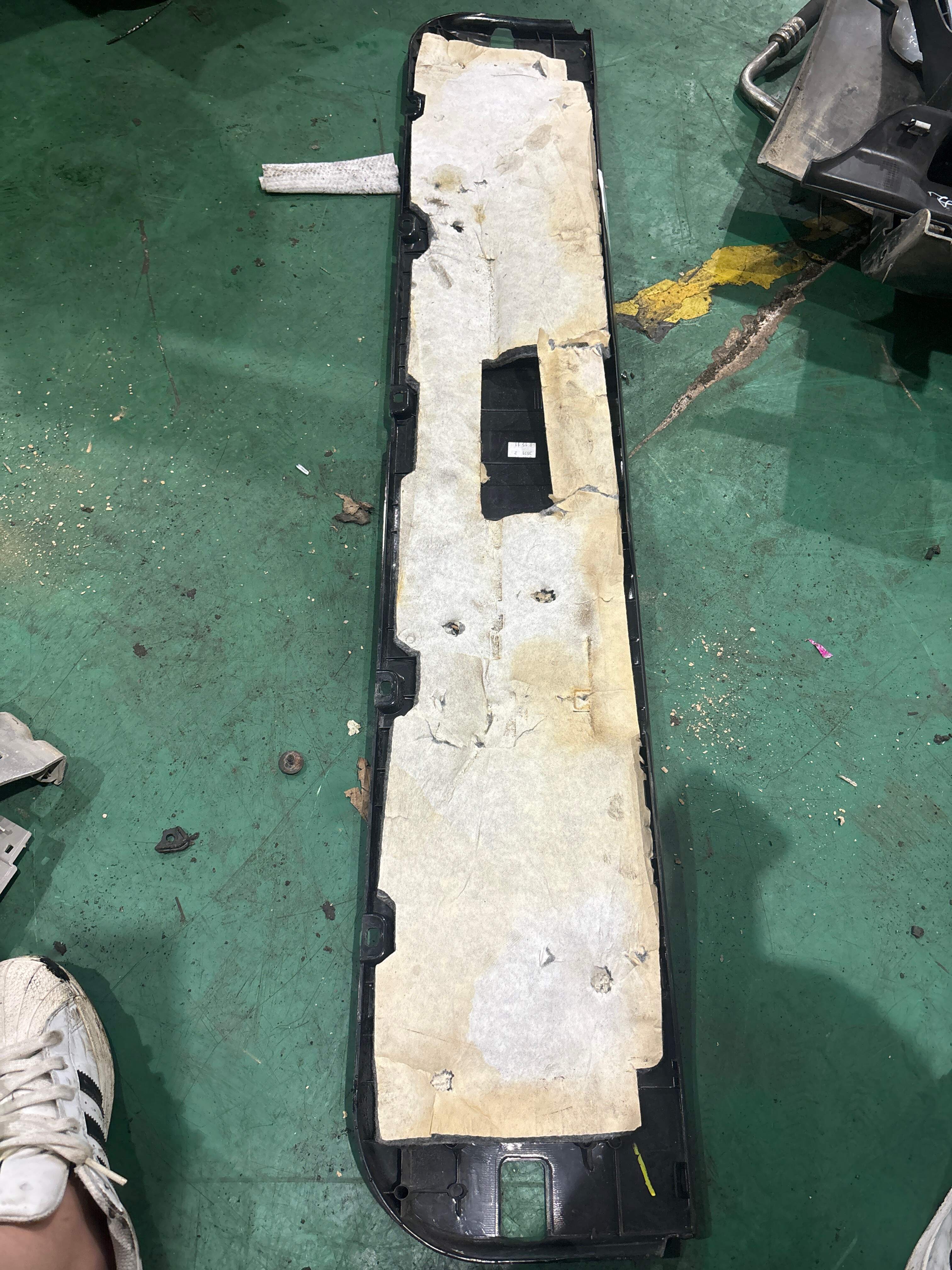 51497172145 尾盖内饰板(下)