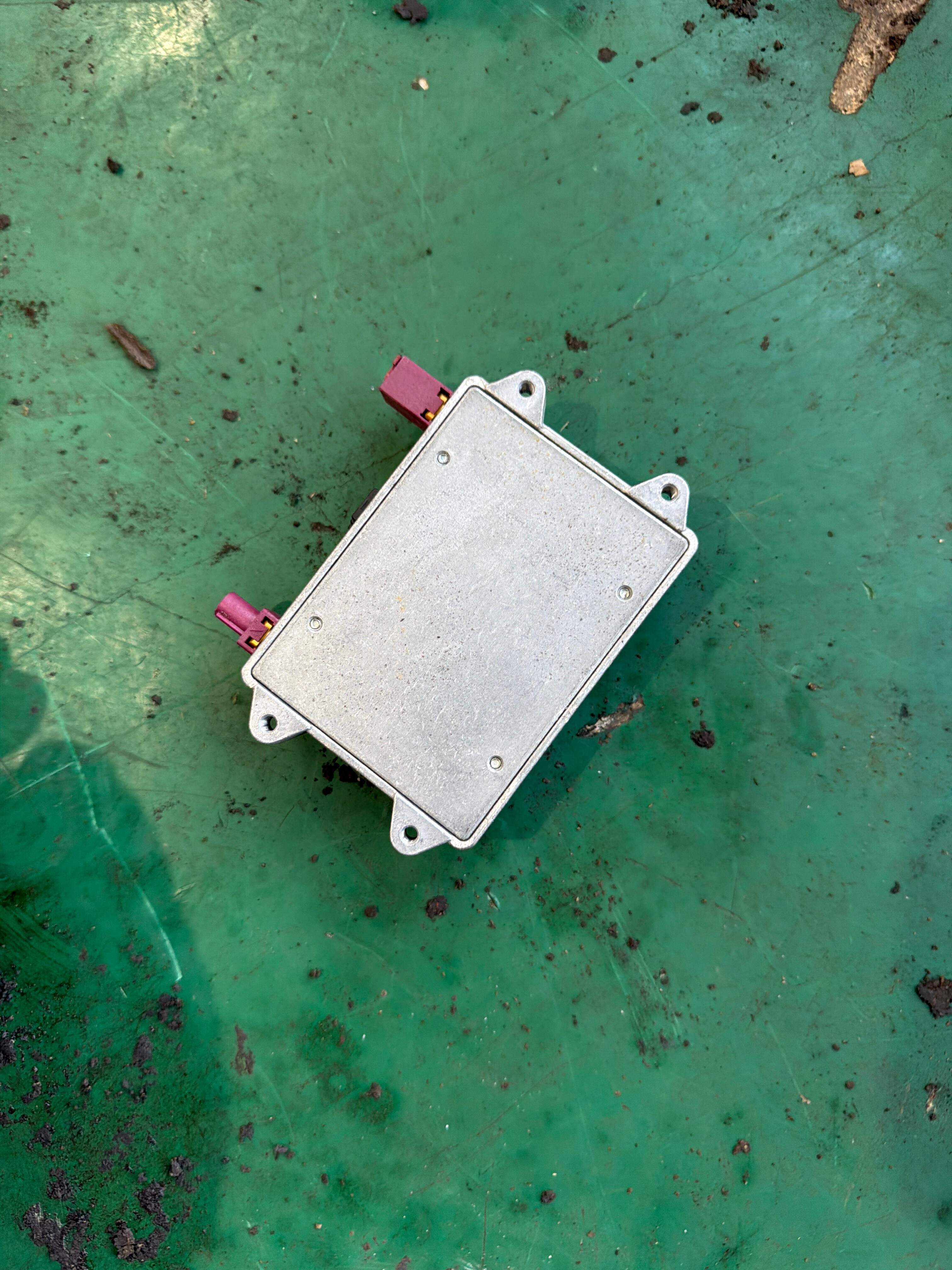 8E0035456D Amplifier
