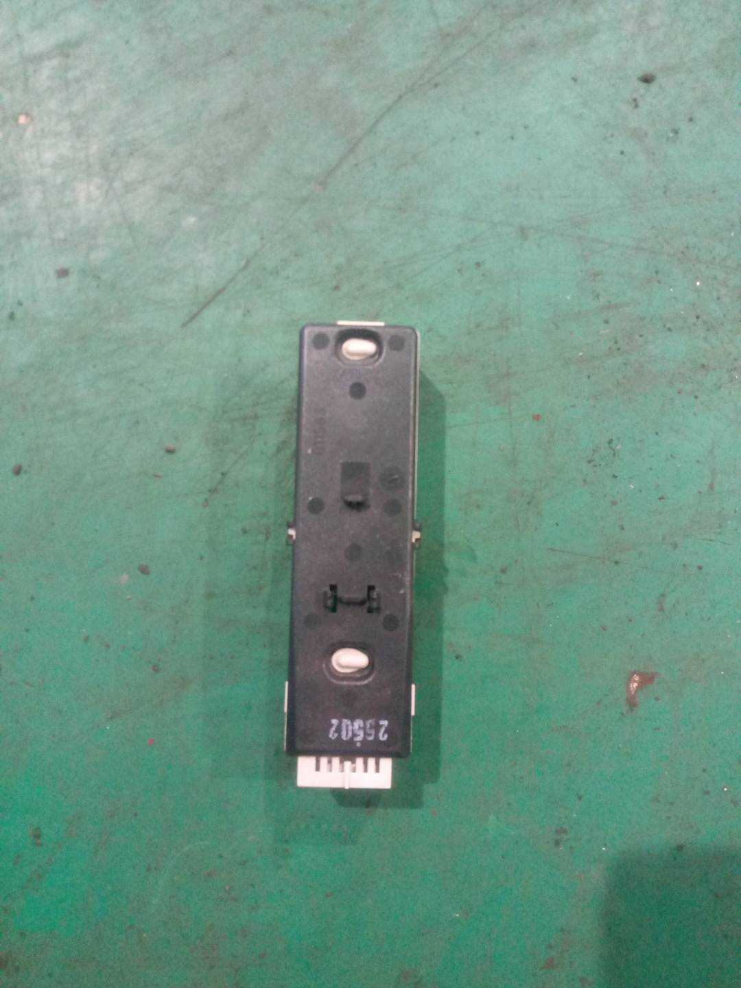 Q0000000001 方向盘多功能开关线束