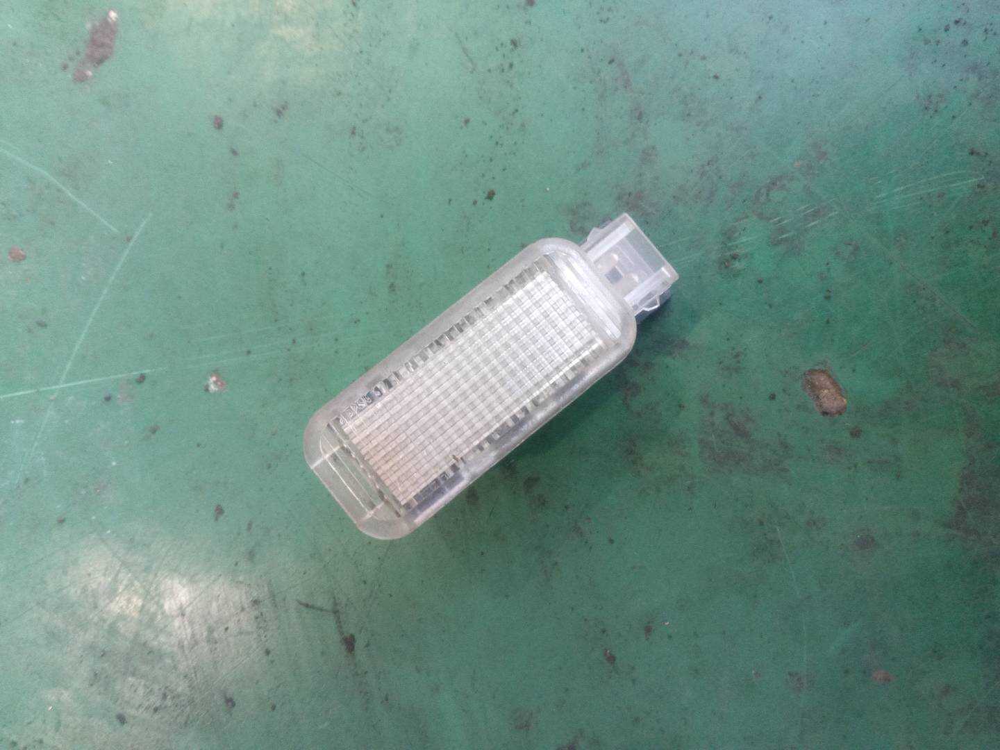 8E0947415 Dashboard Glove Box Light