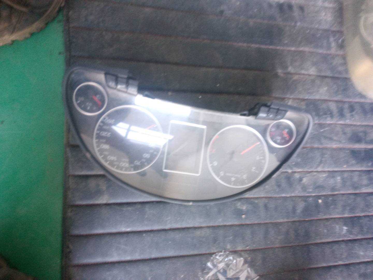 8E0920901GX 仪表总成