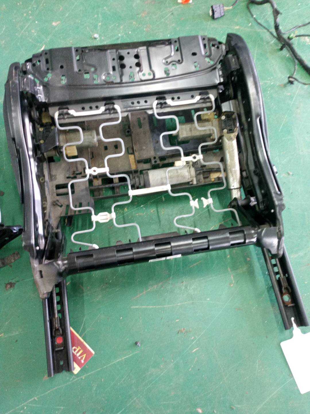 52109146336 副驾驶员座椅底座骨架
