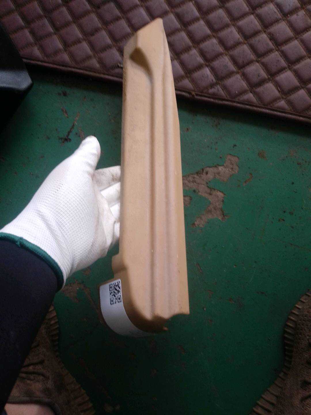 52107015635 驾驶员座椅底座导轨饰板(左外)