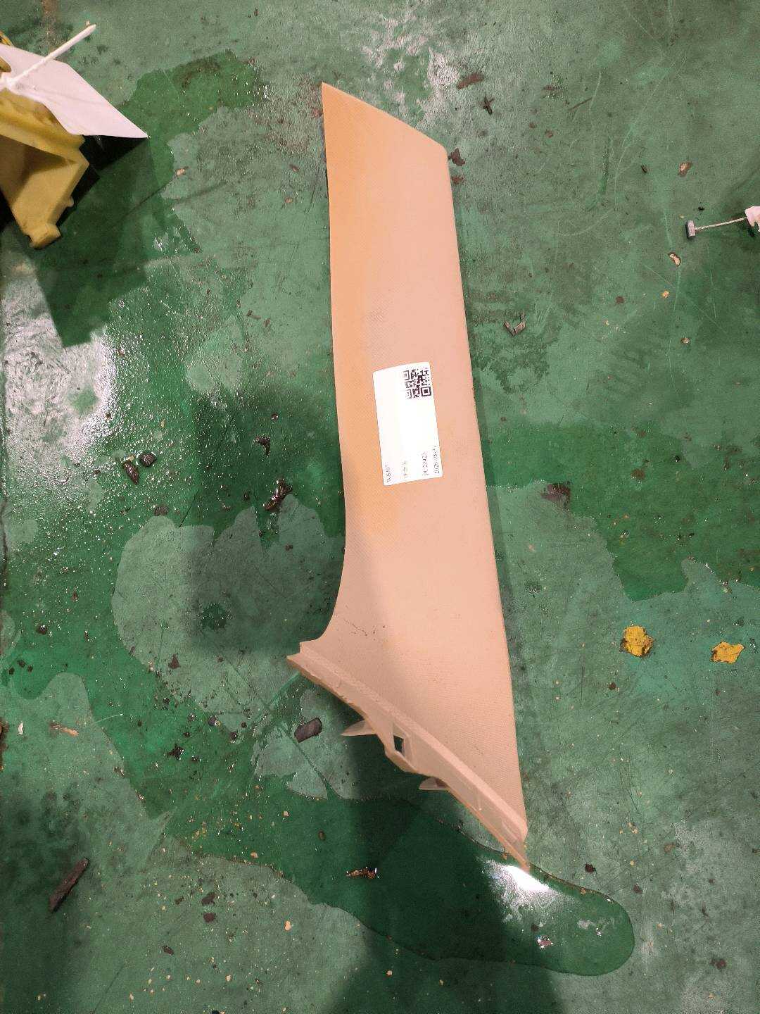 51497348316 尾盖内饰板(右上)