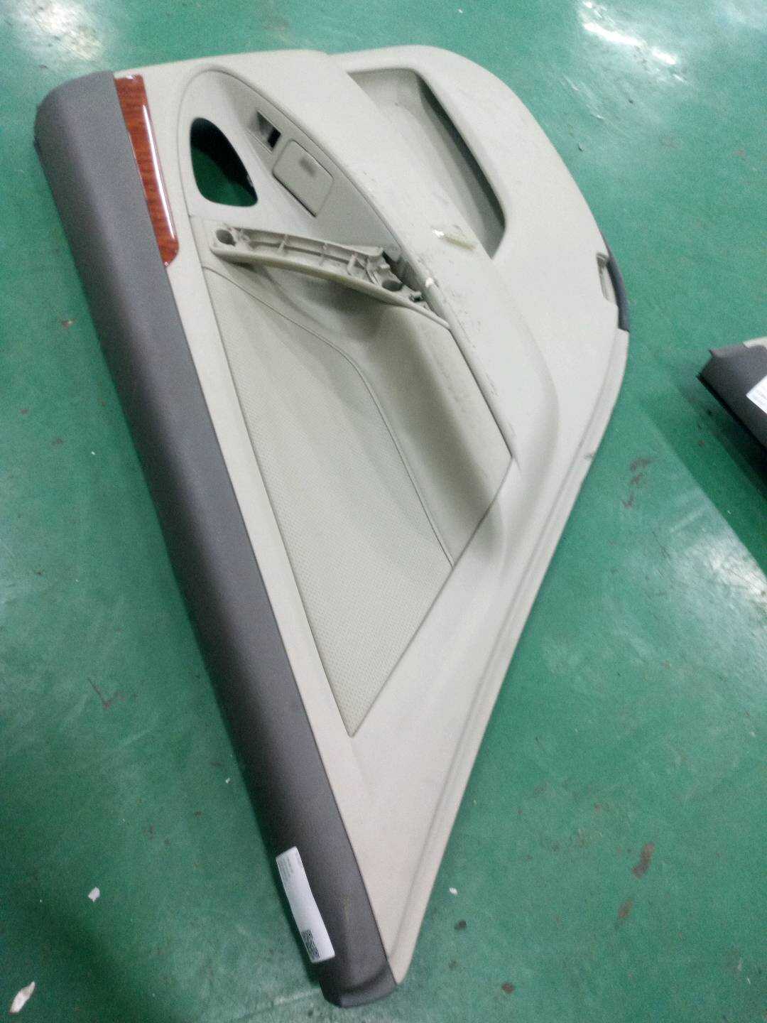 67640066110 后门内饰板(左)