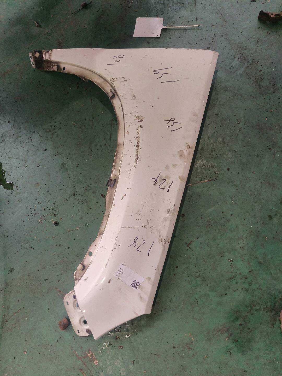 5N0821106A Front Fender, Right