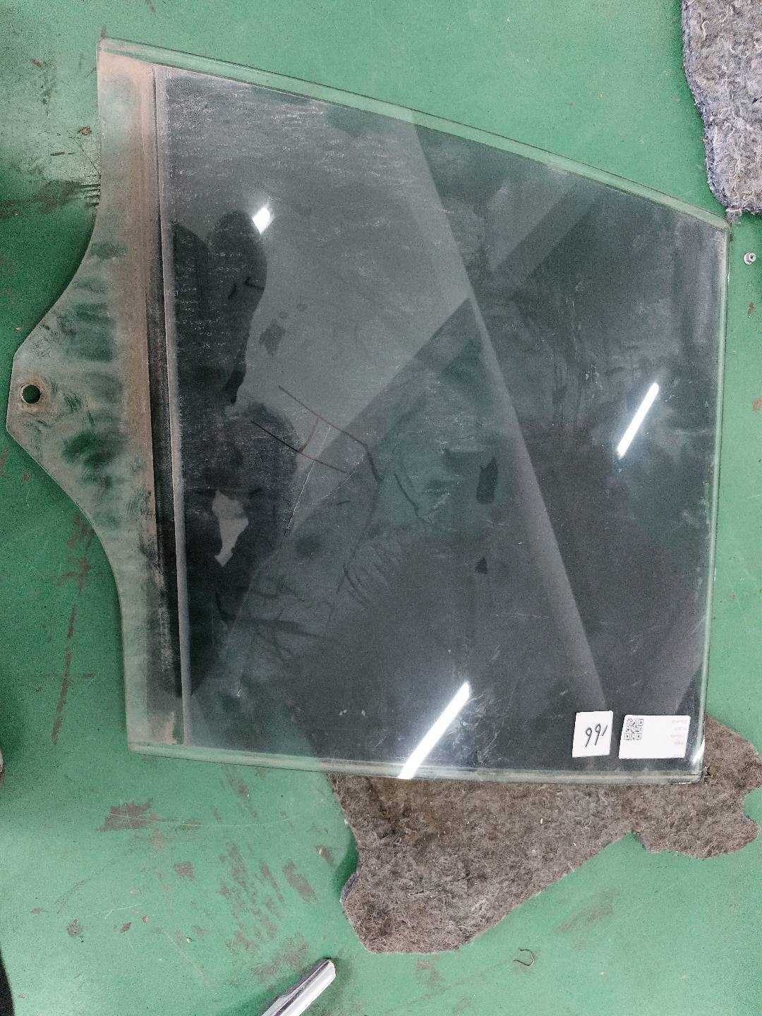 51348402571 后门玻璃（左）