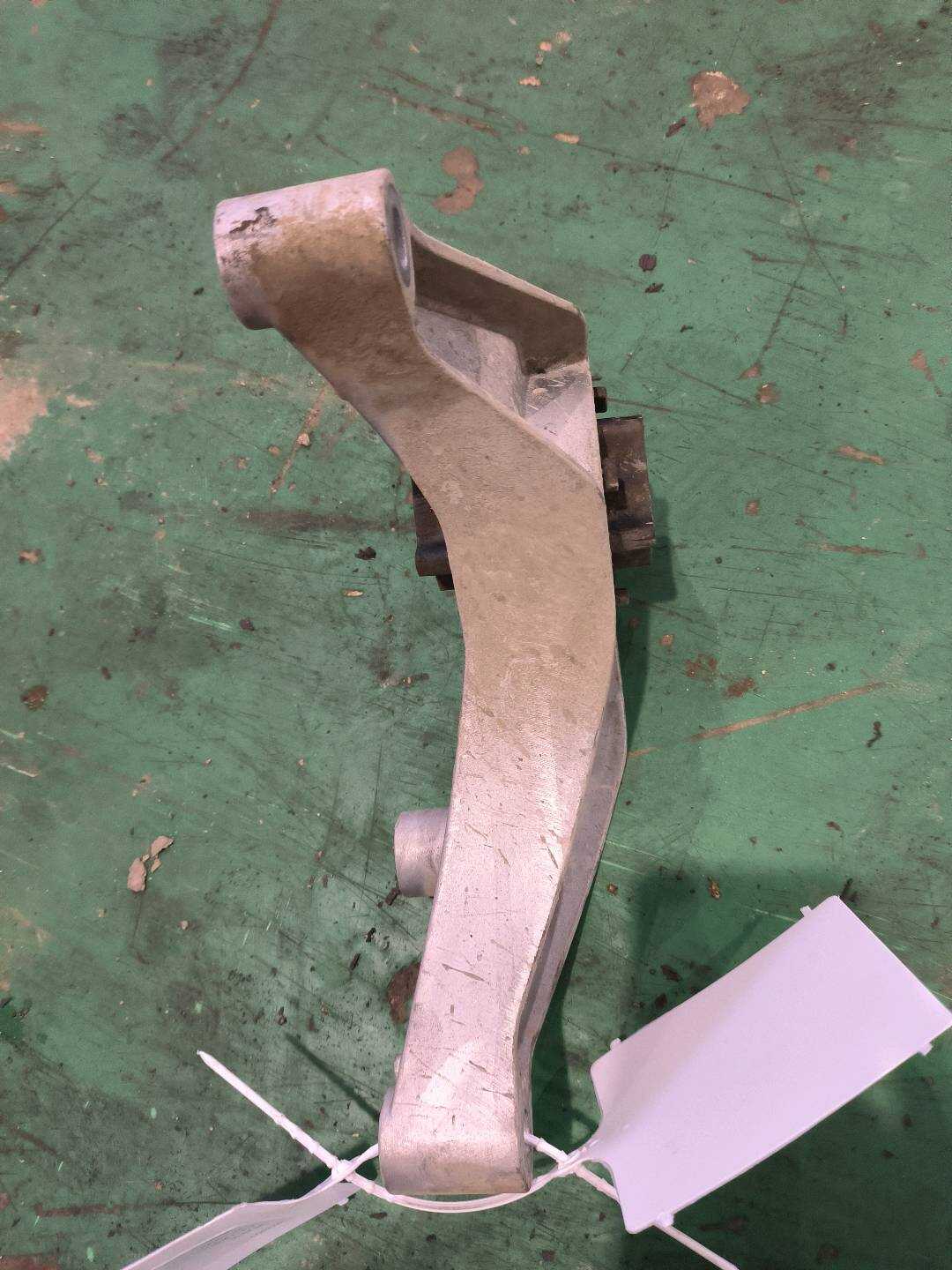 P0002109AD 后悬置总成前件
