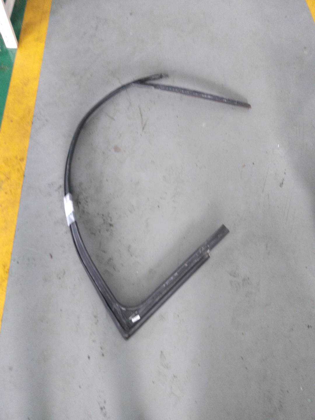 8X3837439D 前门玻璃绒槽（左）