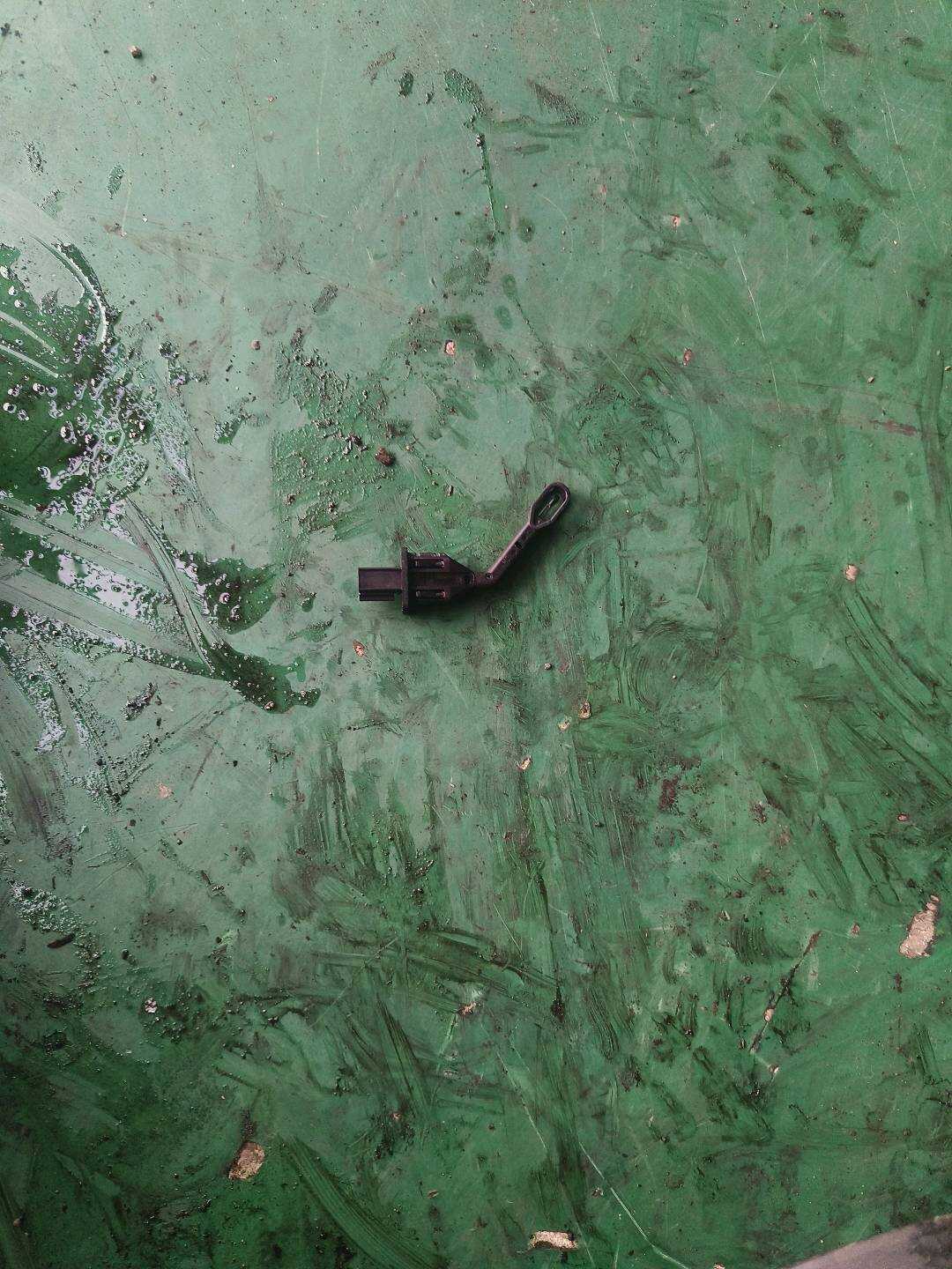 L8K0820539 蒸发箱温度传感器