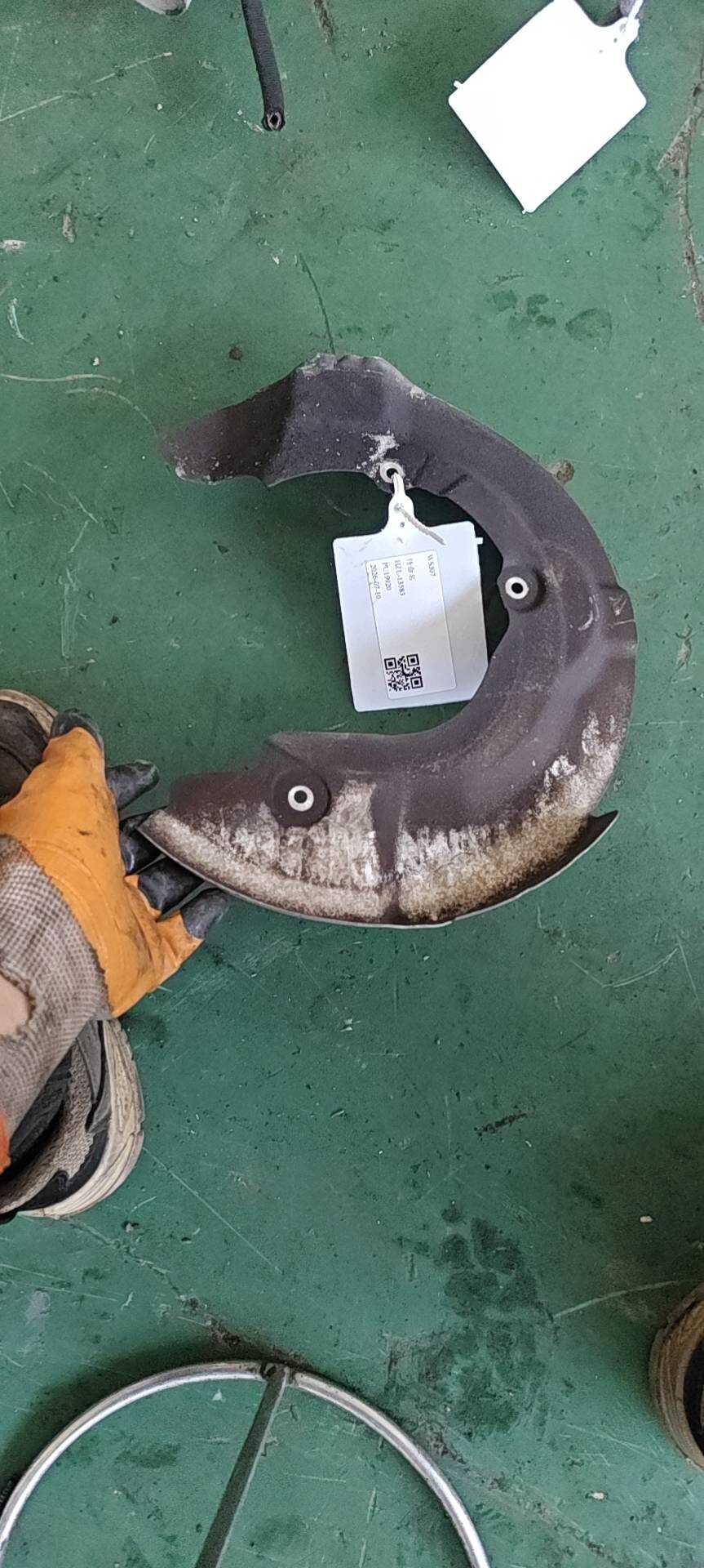 LR027111 Front Brake Dust Shield, Right