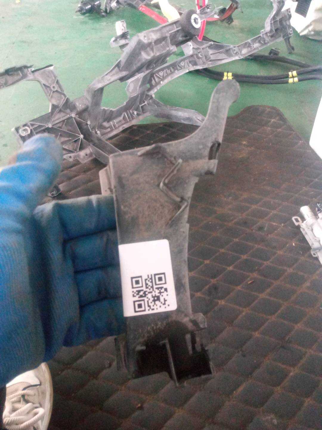 61139325427 导线支架