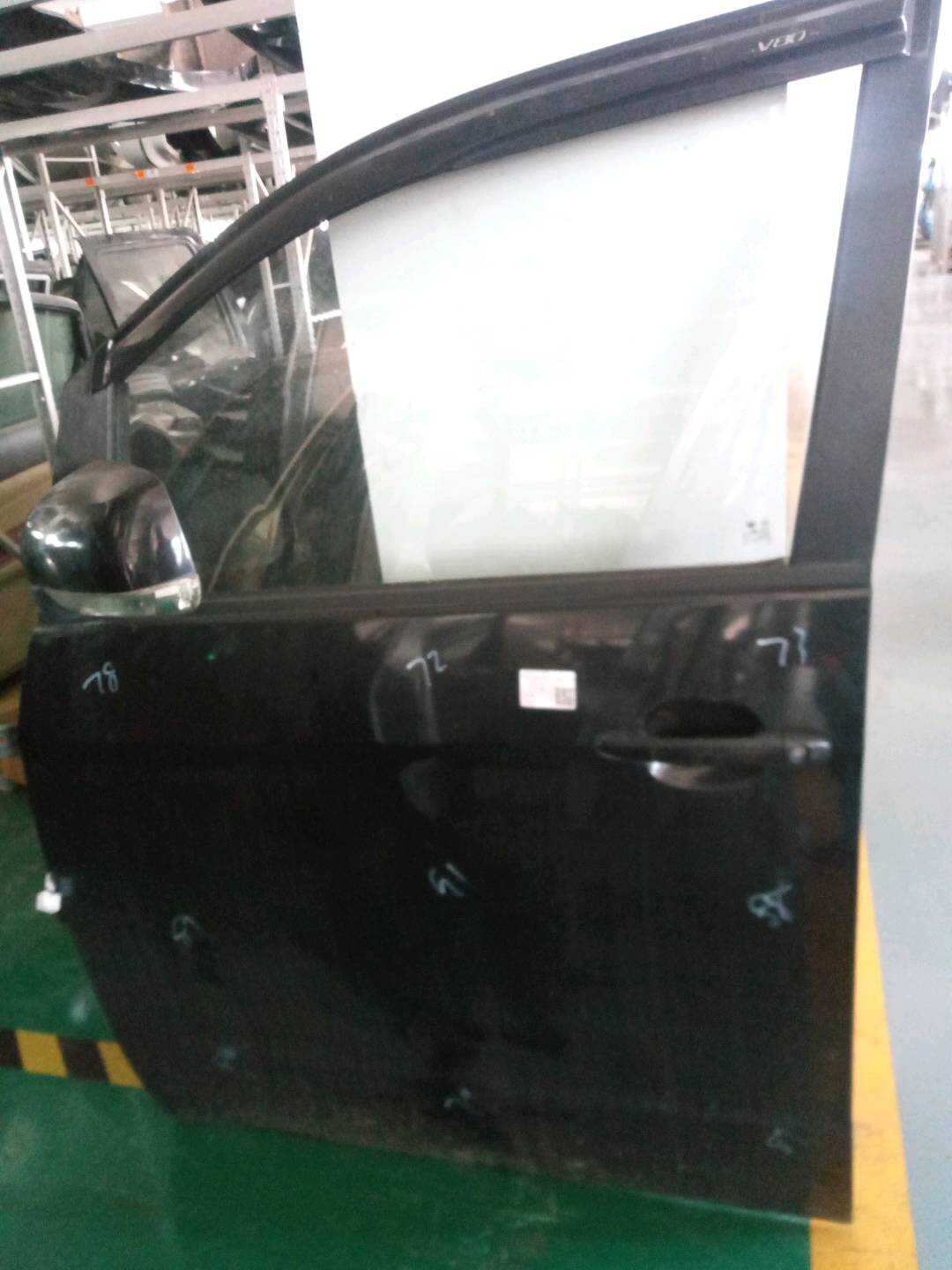 6101010V08 前门壳（右）