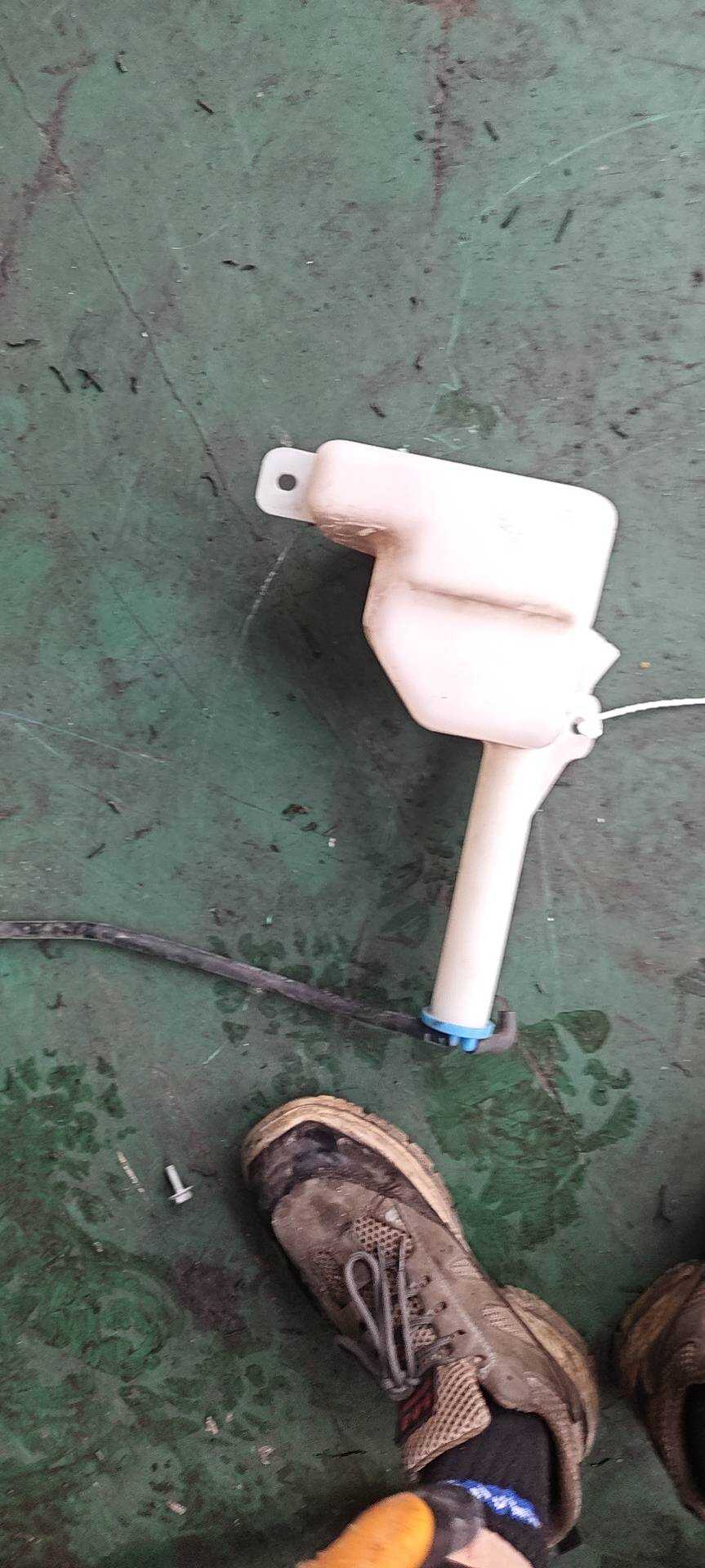 1311110XKZ16A 溢水罐总成