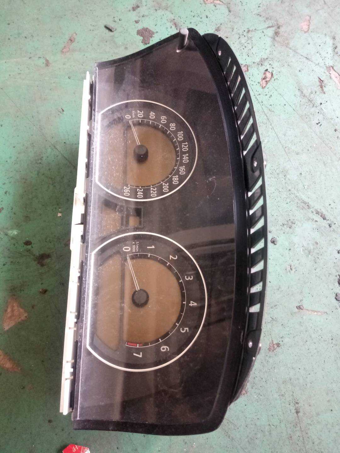 62119140817 组合仪表总成