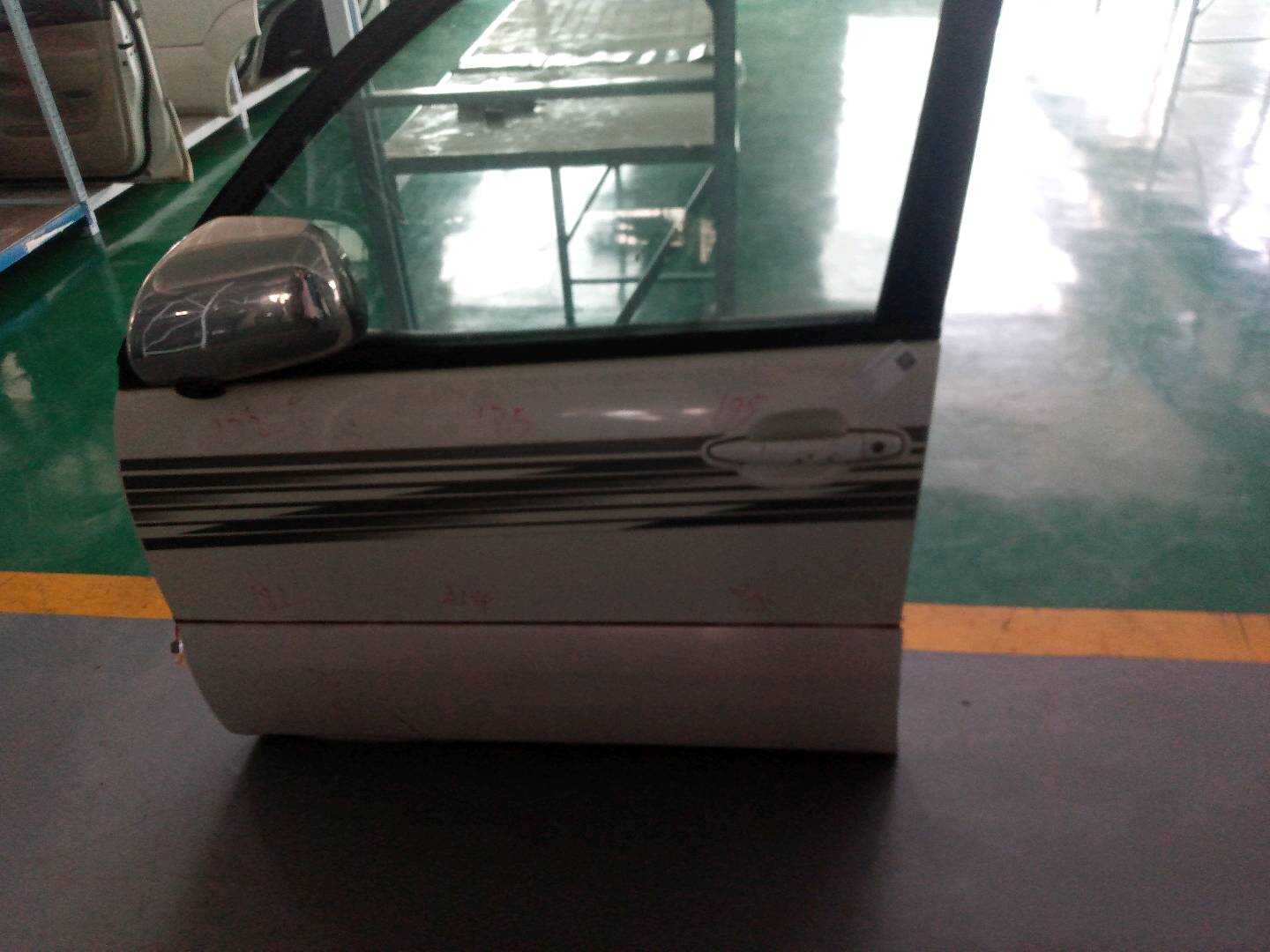 6700260540 前门壳(左)