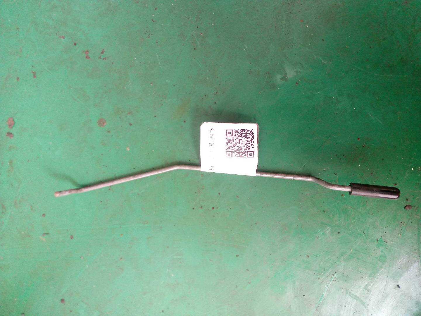 51217034448 前门锁止杆(右)