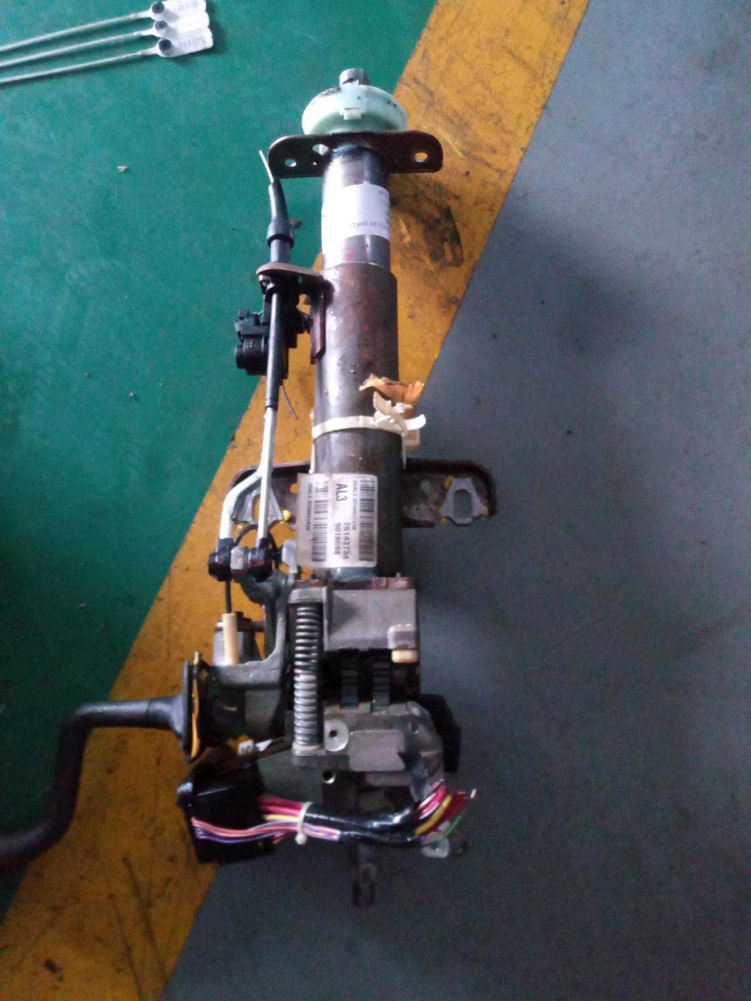 9018698 转向管柱