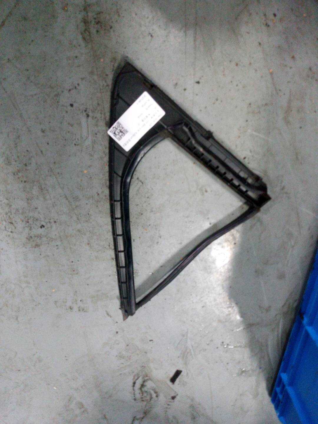 73441SDCA01 后门三角窗胶条(右)