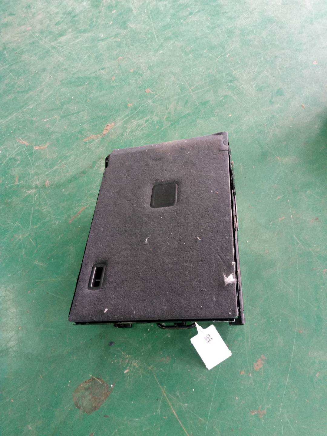 8R0885104G 可调式座椅底架