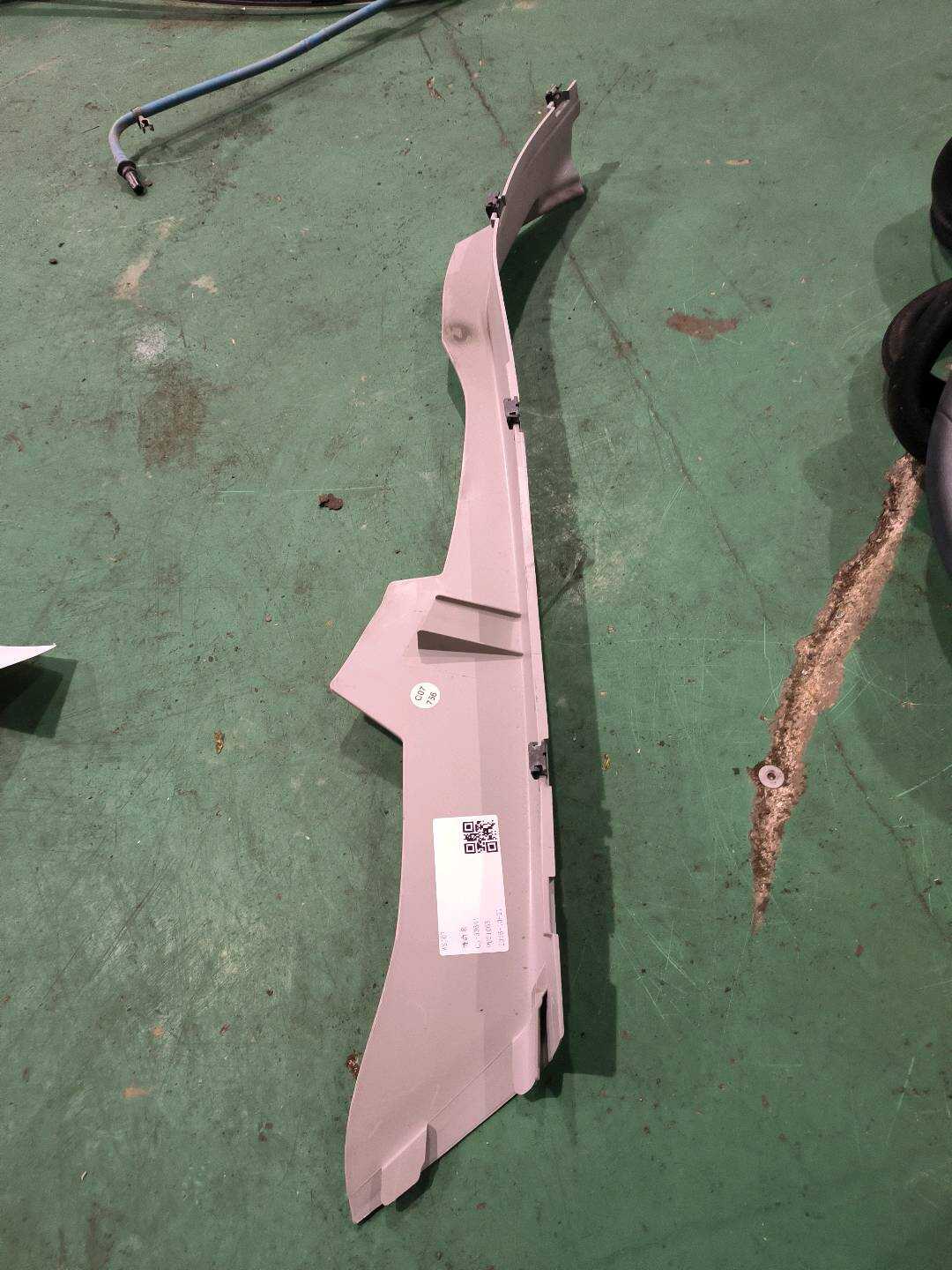 A20469037257E94 C柱内衬(左下)