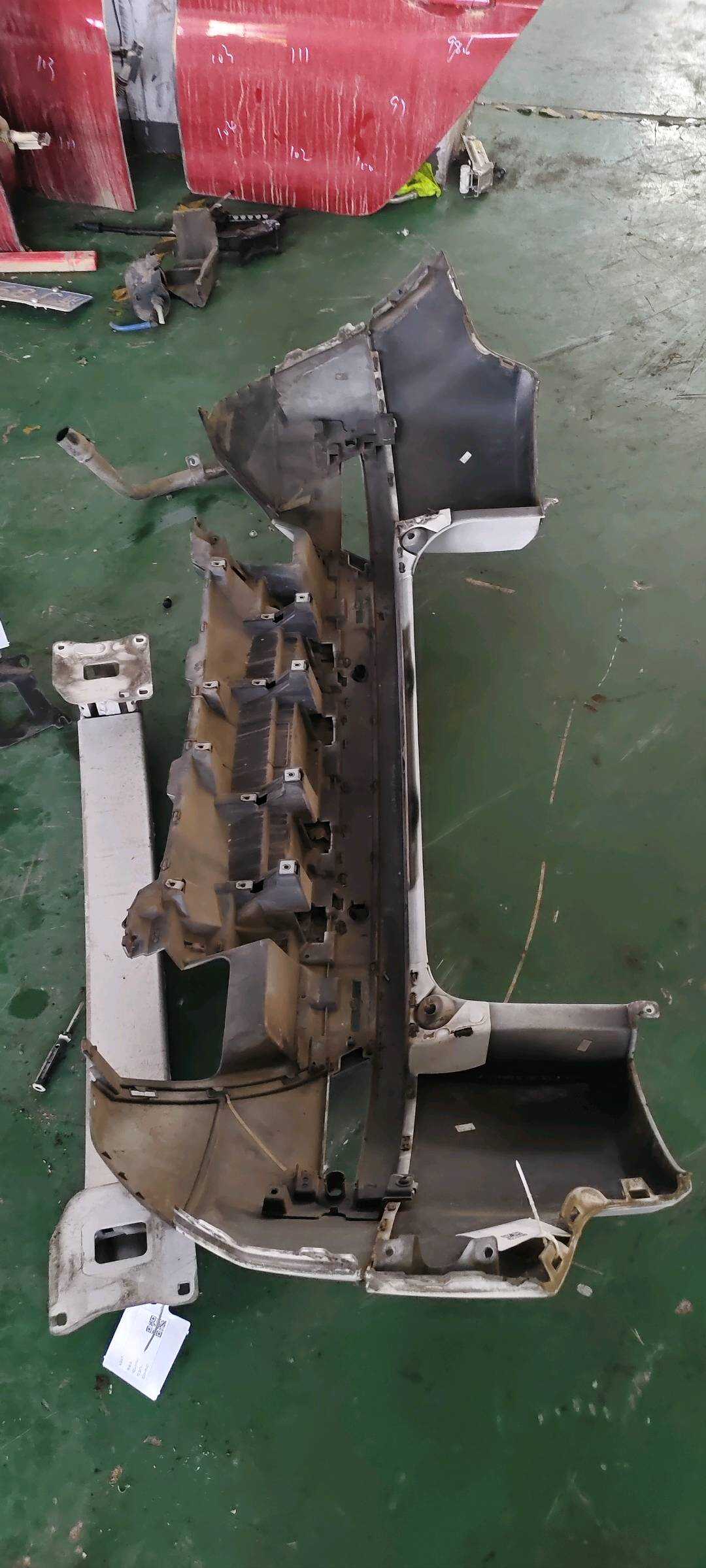LR028863 Rear Bumper Cover