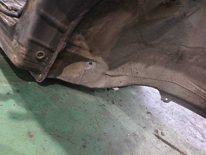 SE530142977 发动机舱右部总成