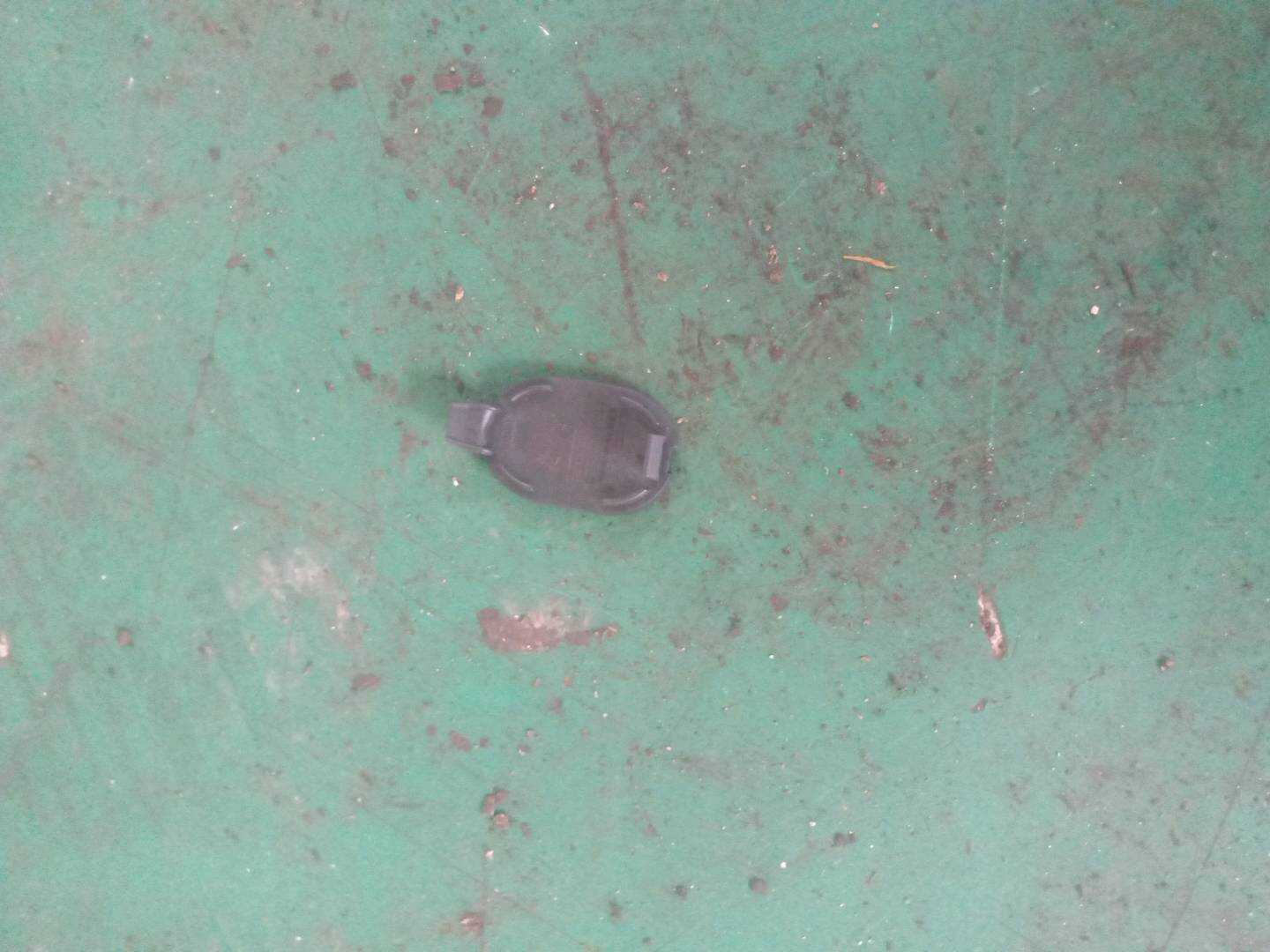 8WD863273 Cover