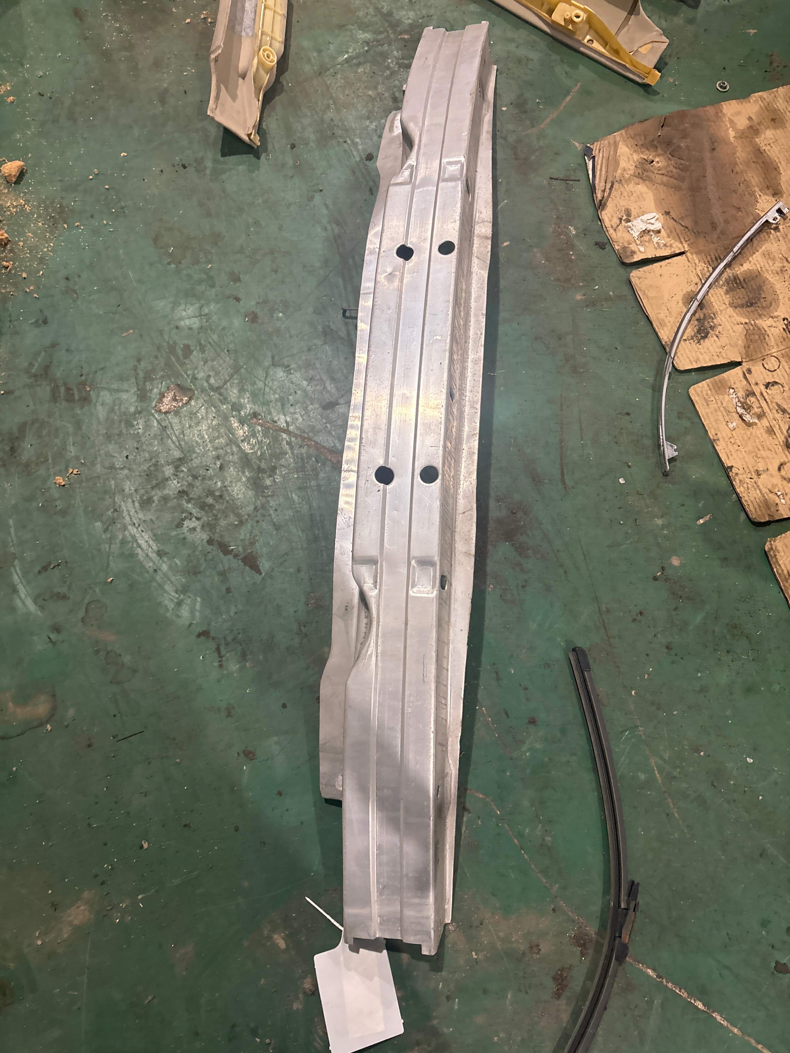 4B0807109D Front Bumper Frame