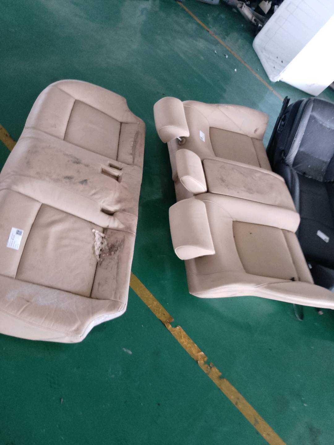 52207330953 后排座椅头枕导套