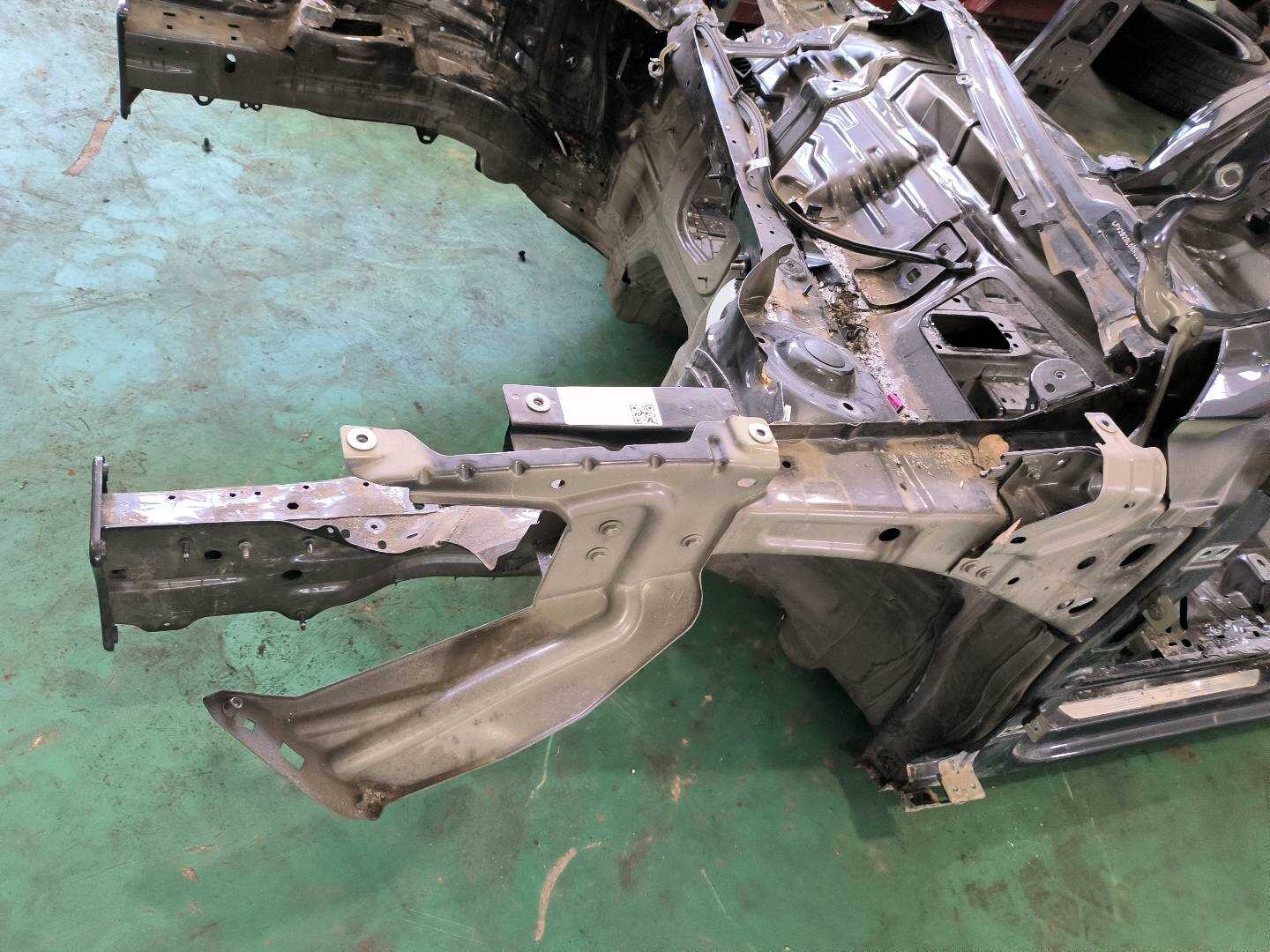 L5QL803091 Front Frame Rail, Left