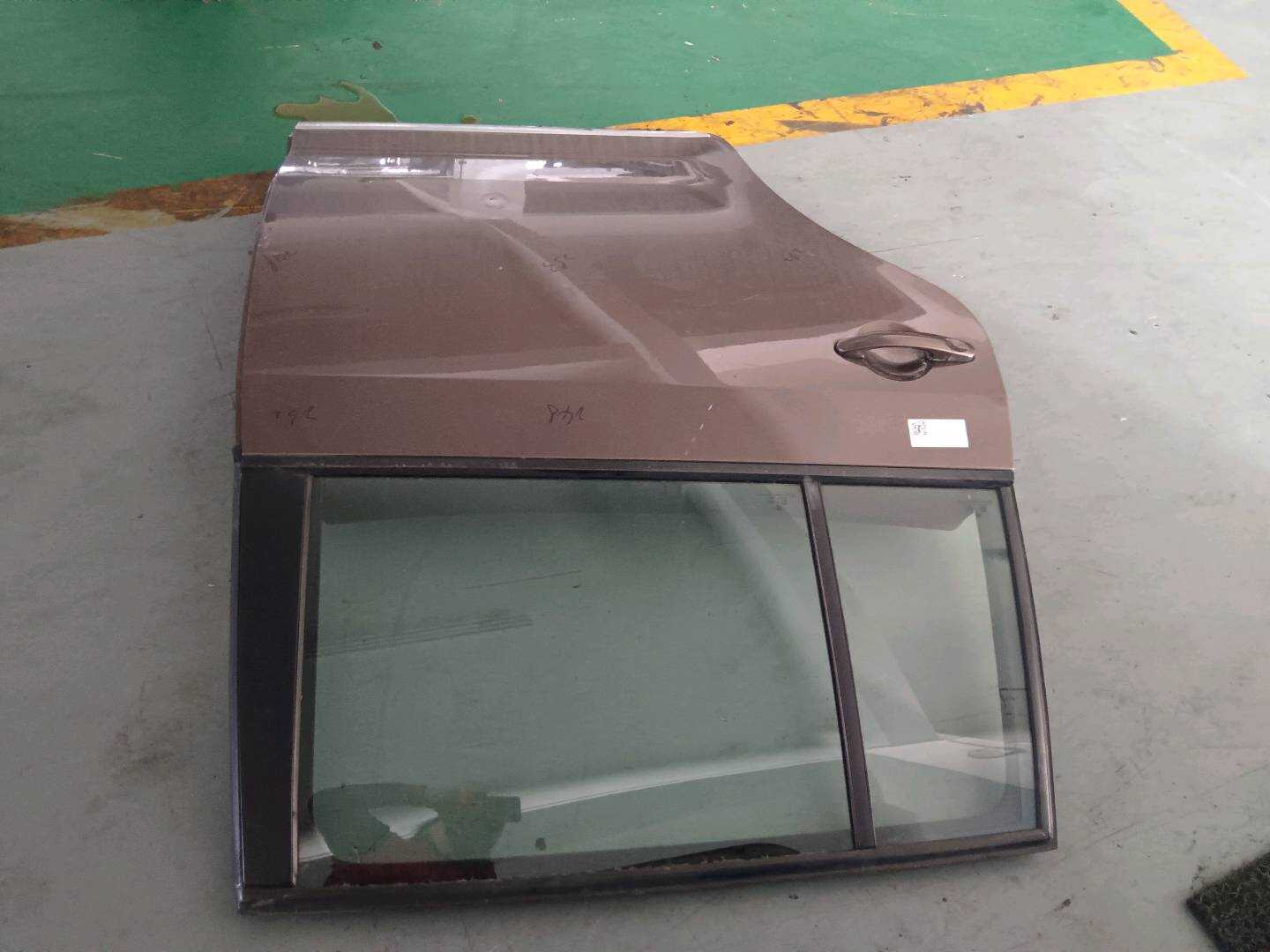 1TD833056C 后门壳(右)